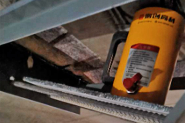 隧道風(fēng)機(jī)吊架錨固力檢測