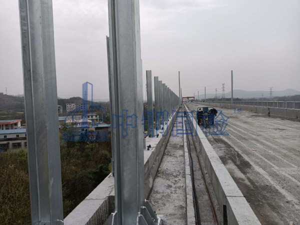 橋梁聲屏障拉拔試驗檢測現(xiàn)場